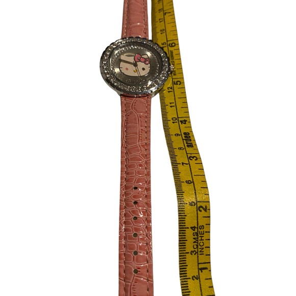 Copy Hello Kitty pink and diamanté adult size watch - Picture 4 of 9